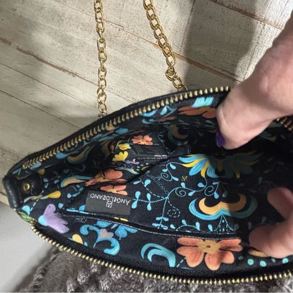 ❤️Designer Angel Lorenzo Mi Todo Crossbody - Picture 5 of 6